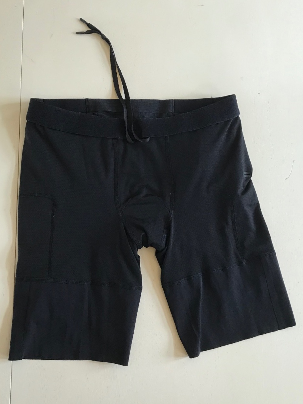 LULULEMON SURGE LINED SHORT 6” SPECIAL EDITION - Picture 11 of 16